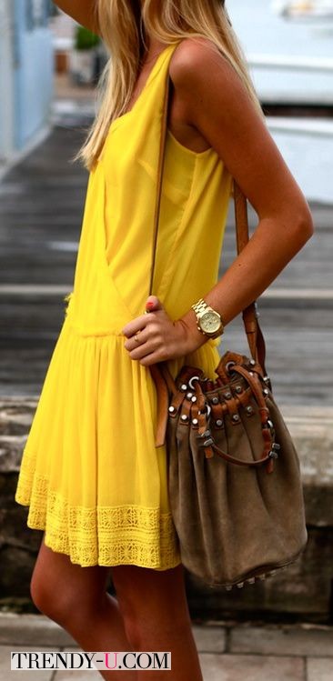 Летнее желтое платье