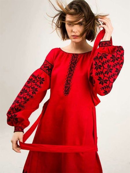 Красное платье-вышиванка