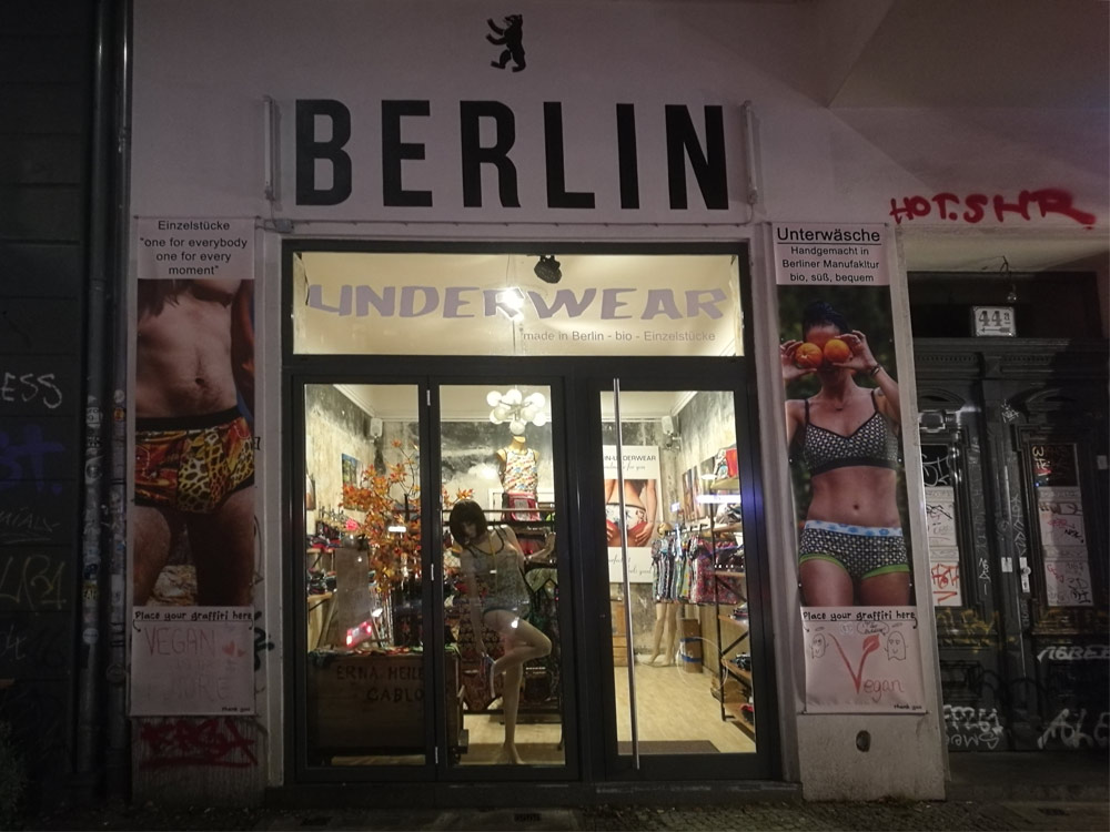Витрина магазина в Берлине