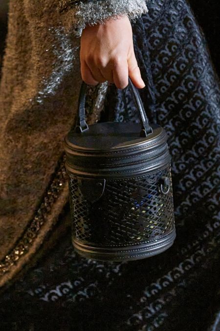 Черная сумка-ведро с короткой ручкой Louis Vuitton