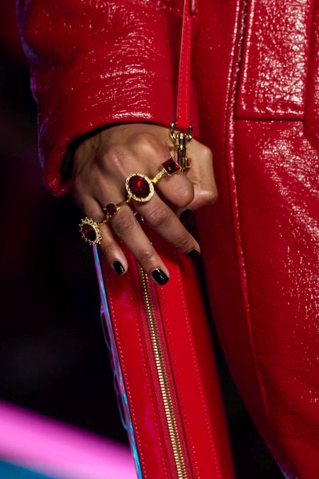 Кольца с камнями из коллекции осень-зима 20222-2023 Dolce & Gabbana