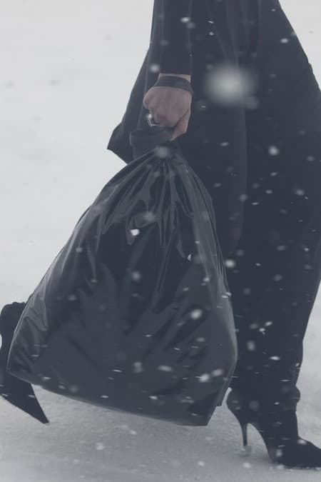 Черная сумка-мешок Balenciaga