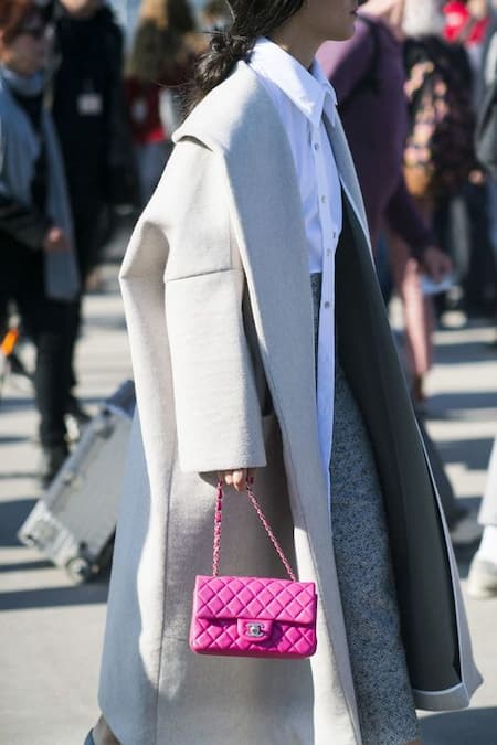 Миниатюрная розовая сумка - тренд осени 2022